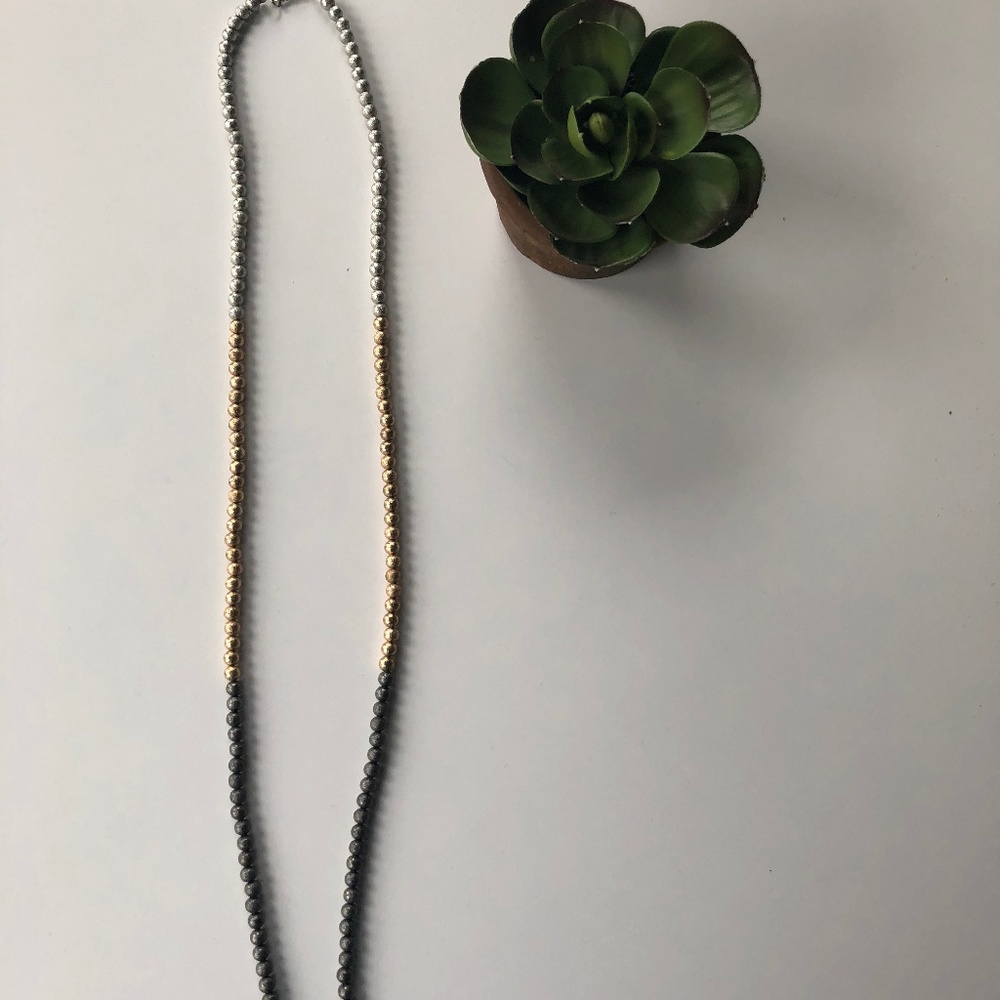 New York & Co metal pearl necklace